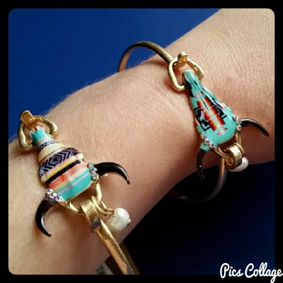 Boho Western Steer Head Burnished Gold Bangle - Picture 5 of 6